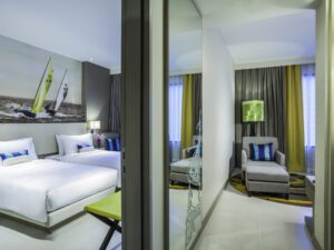 https://all.accor.com/8889